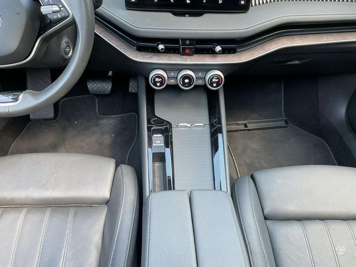 Skoda Superb, 1.5 l., Универсал
