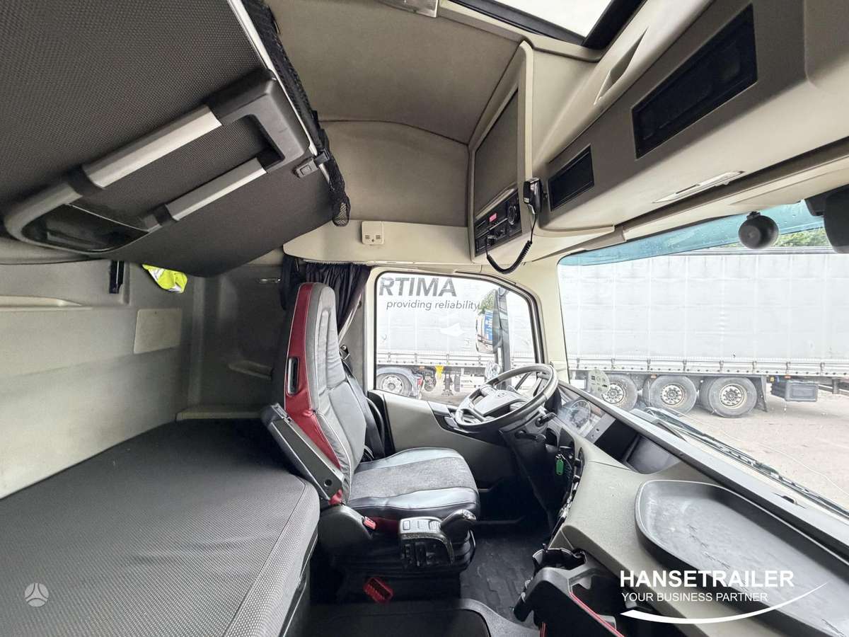 Volvo FH 500, double sleeper