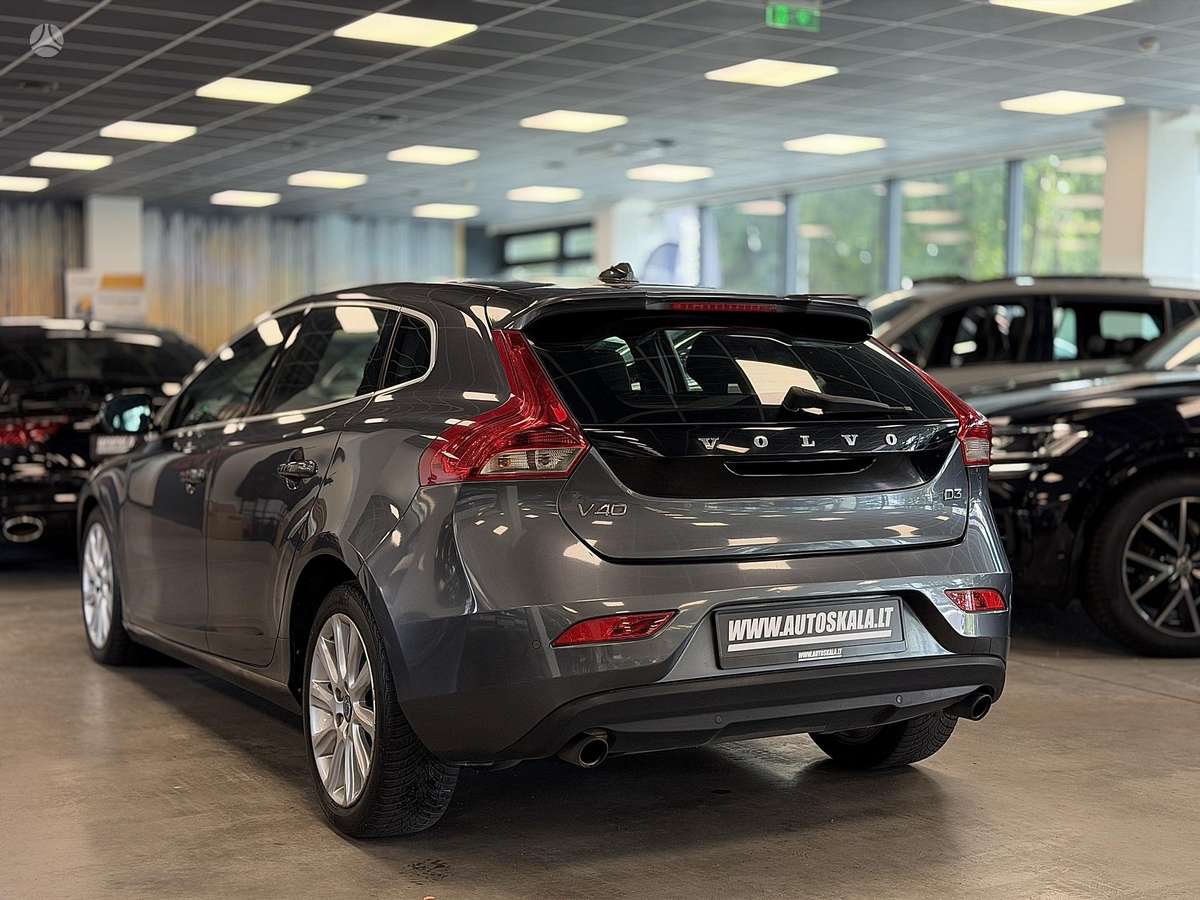 Volvo V40, 2.0 l., Хэтчбек