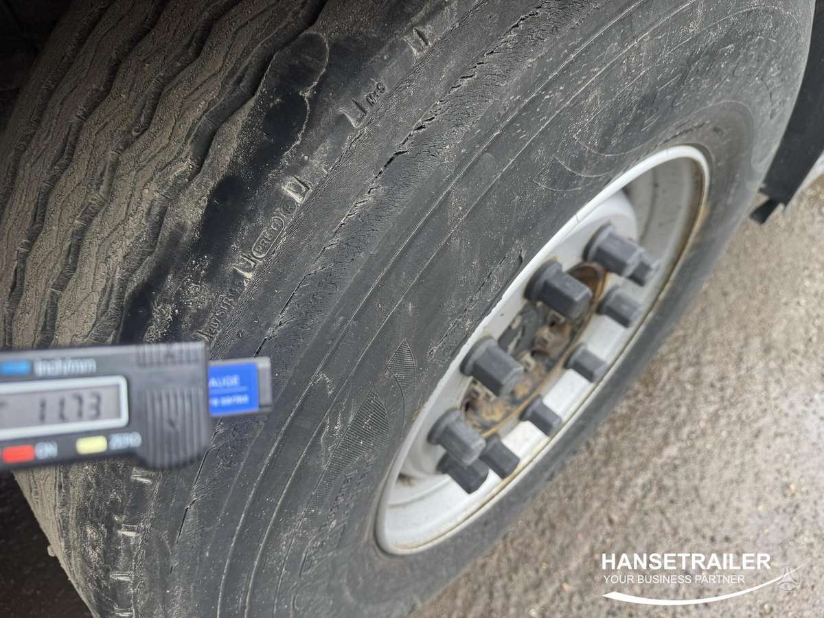 Schmitz SCS 24, užuolaidinės / tentinės
