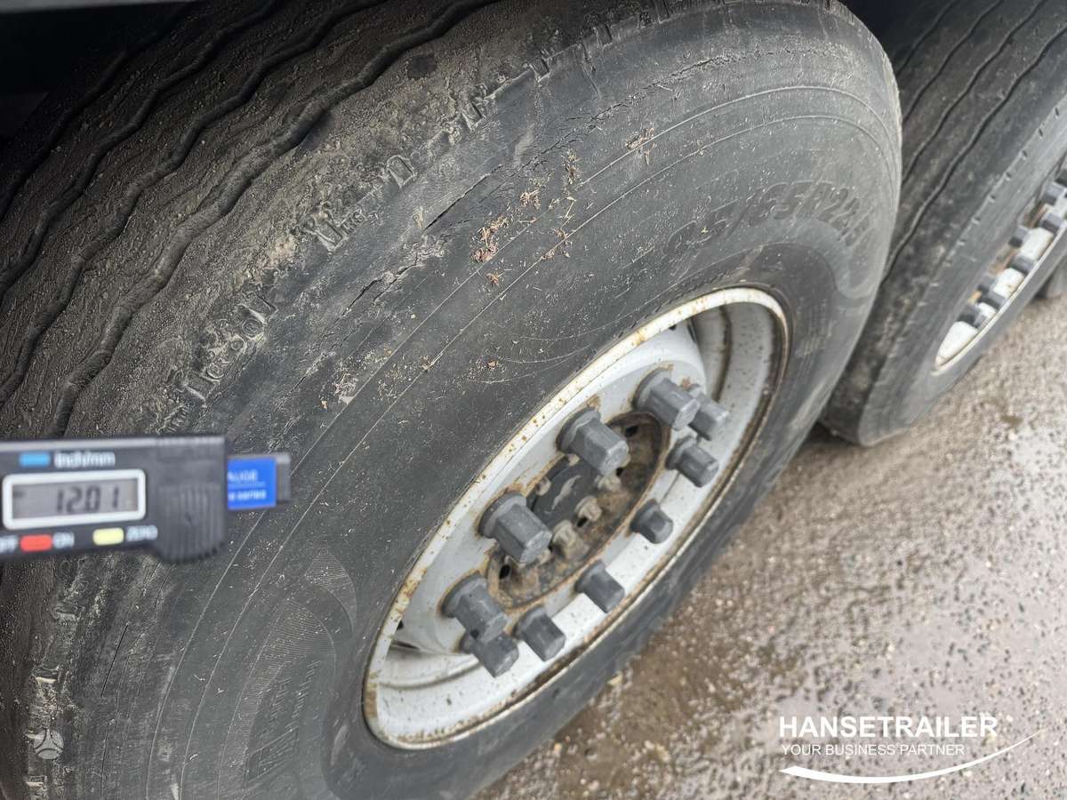 Schmitz SCS 24, užuolaidinės / tentinės