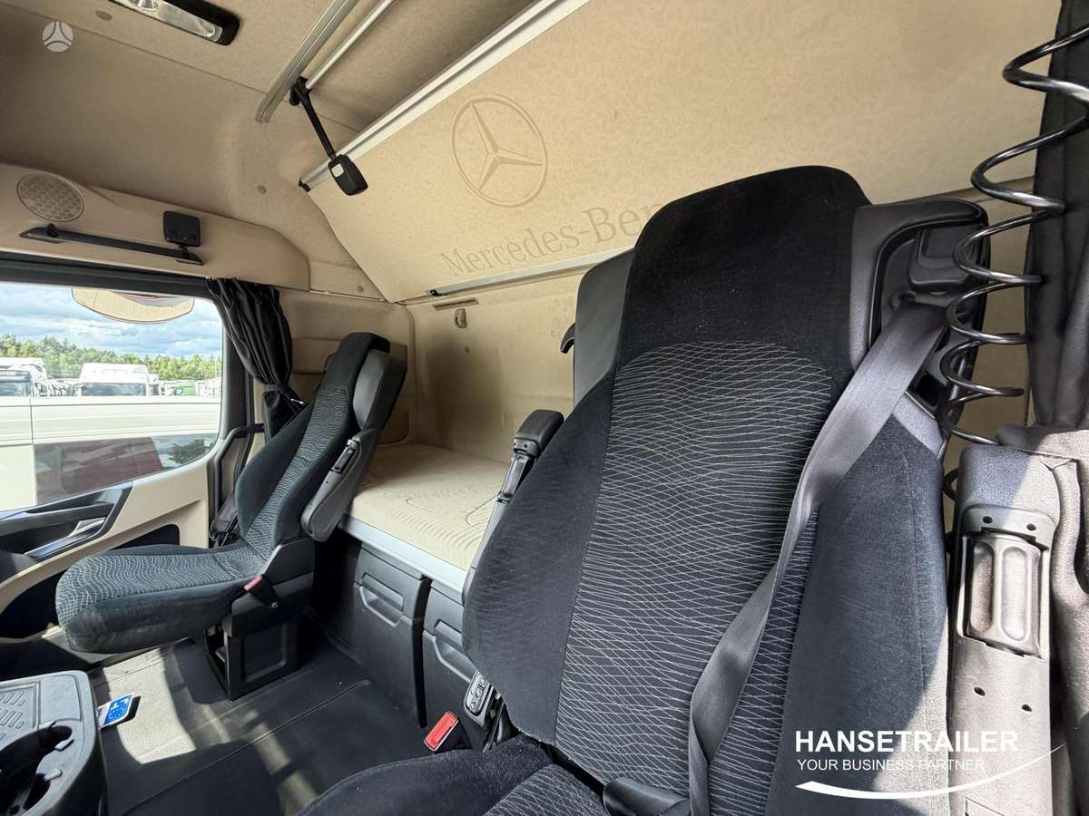 Mercedes-Benz Actros 1845 Big Space, double sleeper