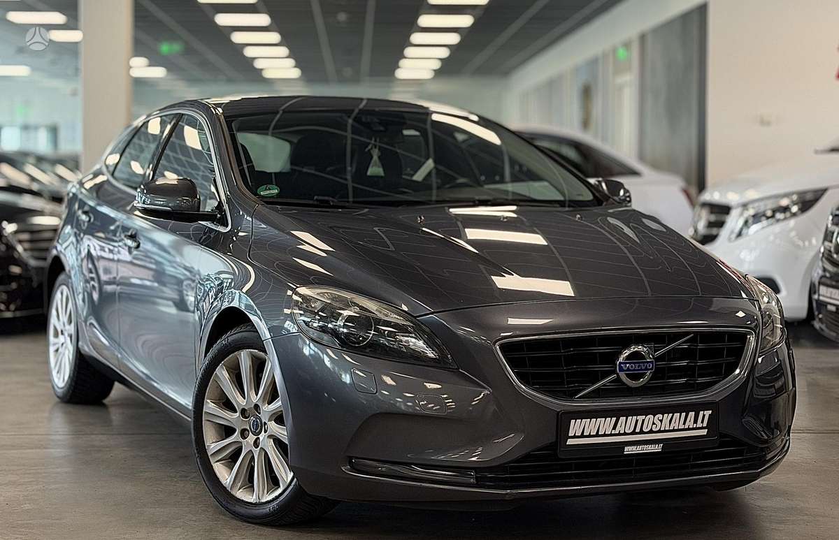 Volvo V40, 2.0 l., hatchback