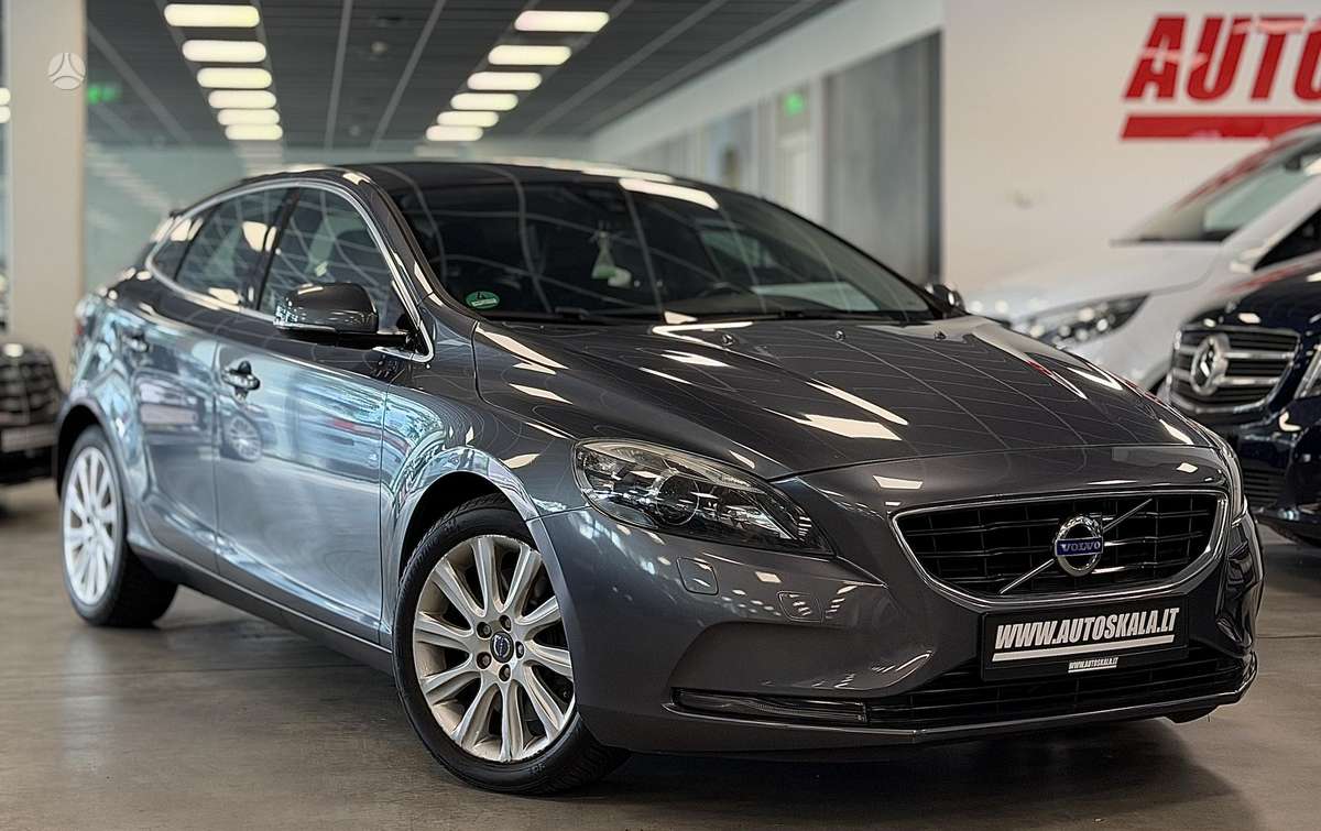 Volvo V40, 2.0 l., Хэтчбек