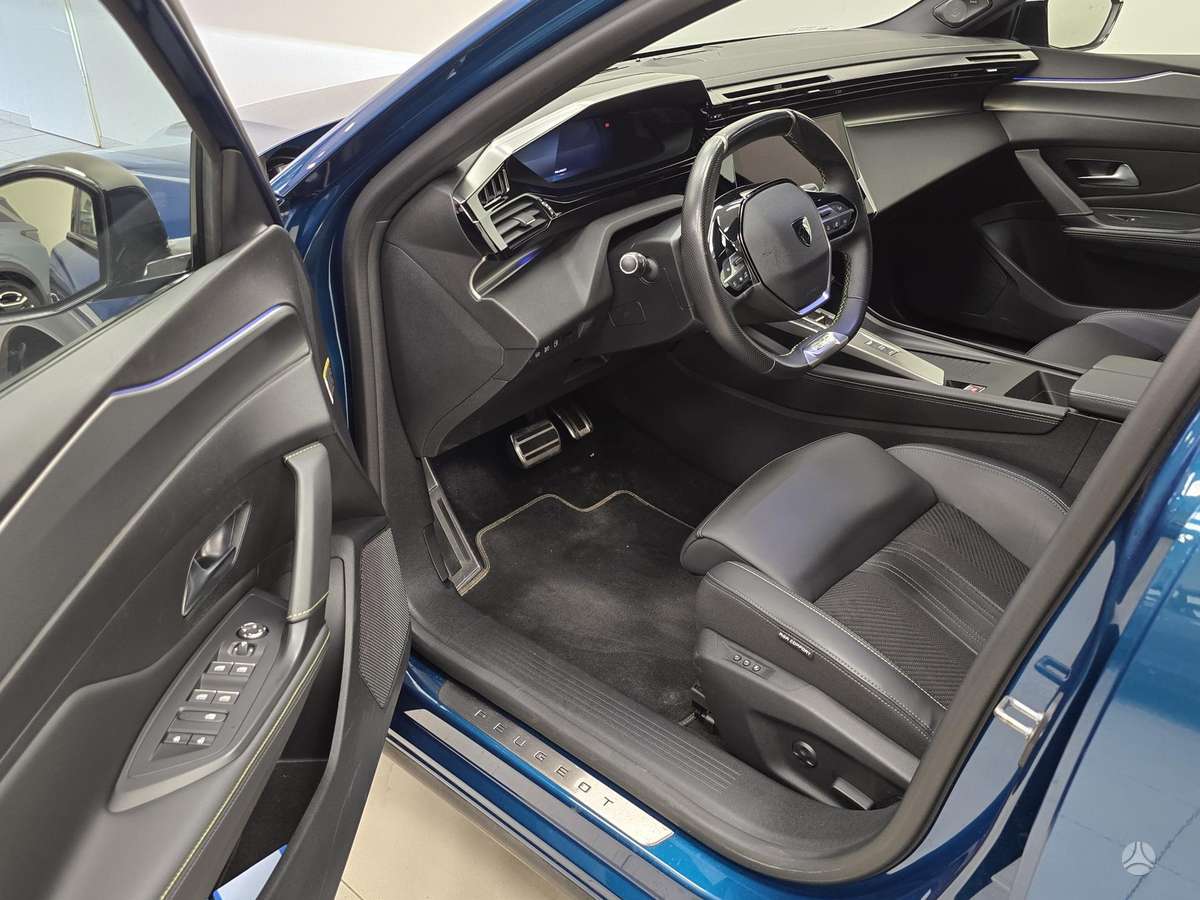 Peugeot 408 - 10