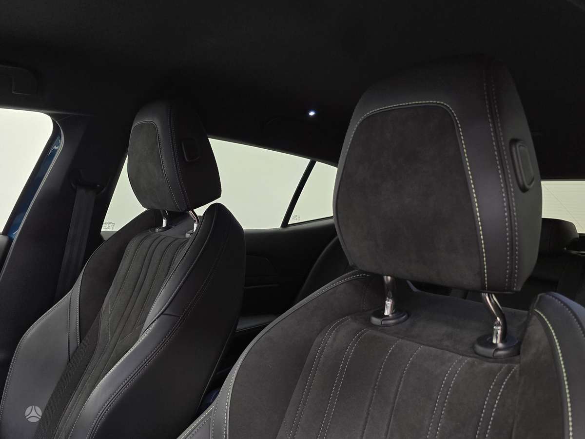 Peugeot 408 - 12