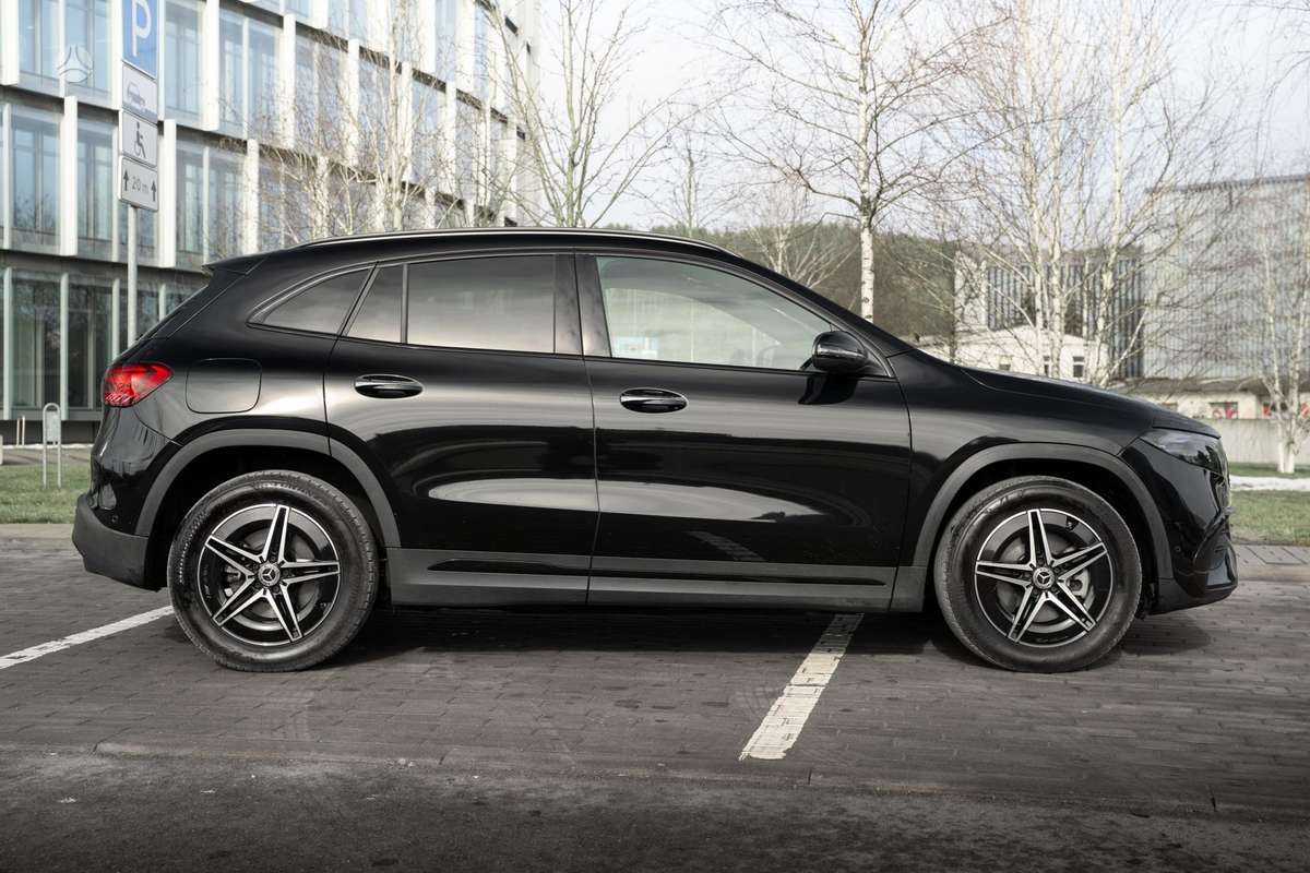 Mercedes-Benz EQA, off-road / crossover