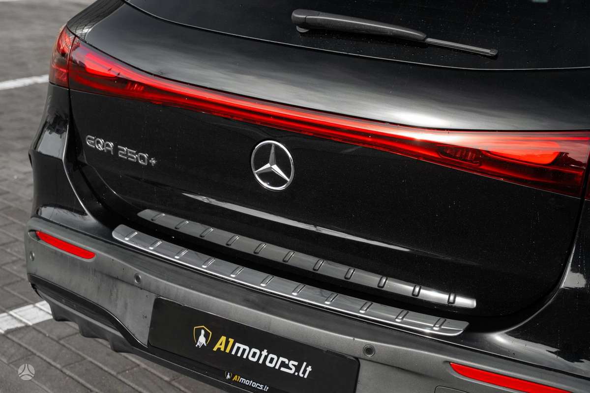 Mercedes-Benz EQA, off-road / crossover