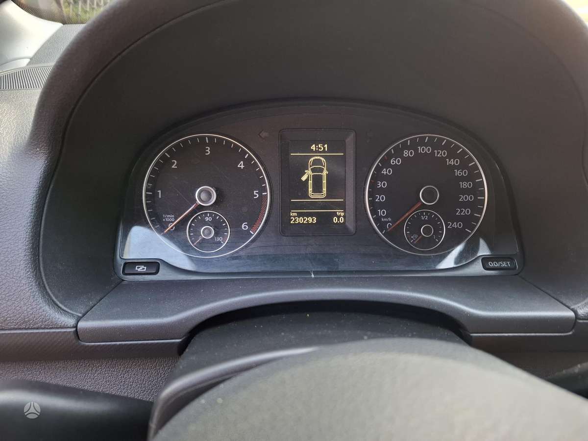 Volkswagen Caddy Maxi - 10