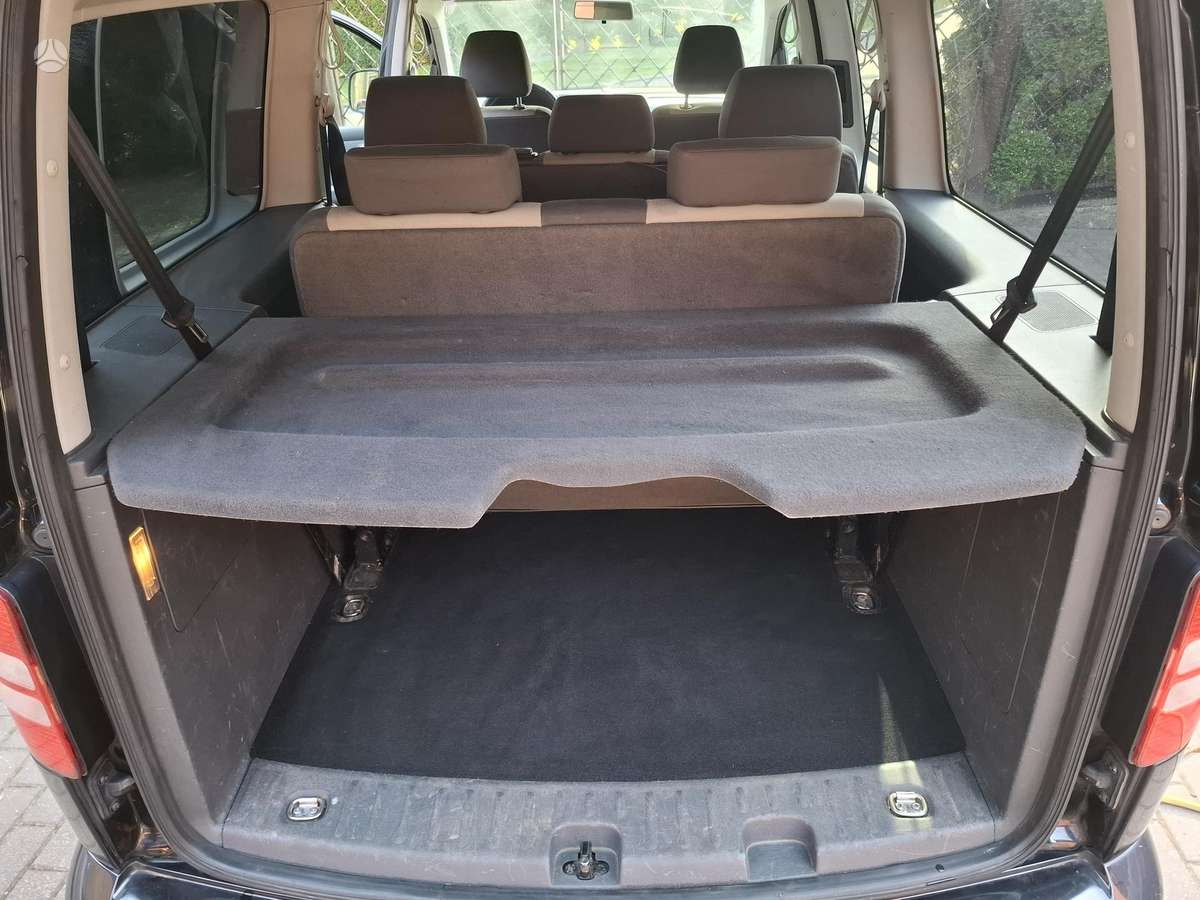 Volkswagen Caddy Maxi - 11