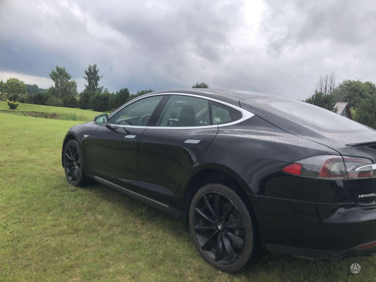Tesla Model S, 85 kWh, hatchback