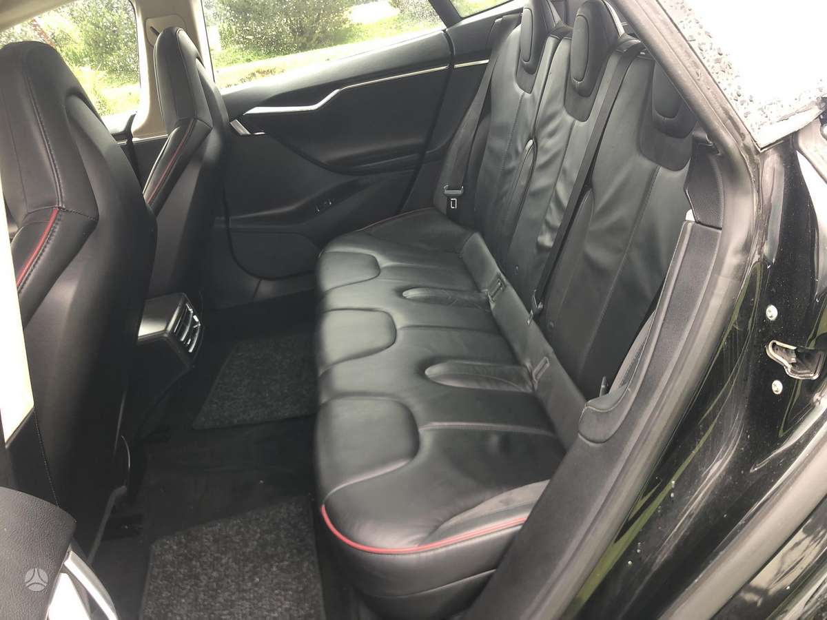 Tesla Model S, 85 kWh, hatchback