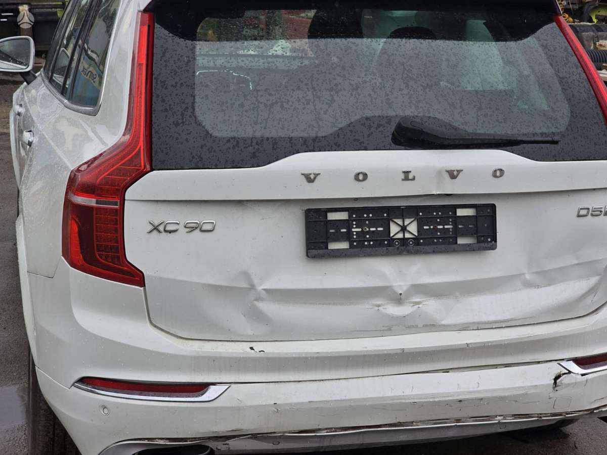 Volvo XC90 - 3