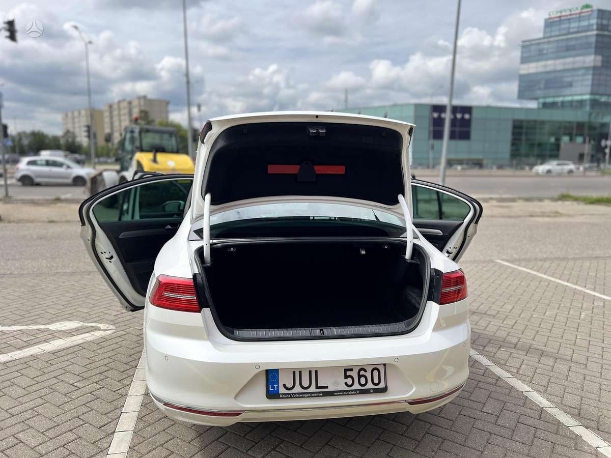 Volkswagen Passat, 2.0 l., Седан