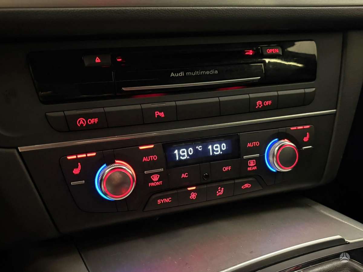 Audi A6, 3.0 l., universalas