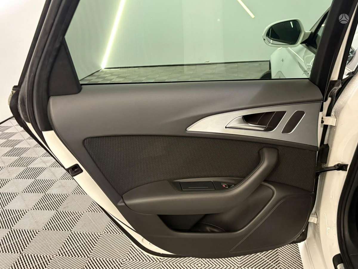 Audi A6, 3.0 l., universalas