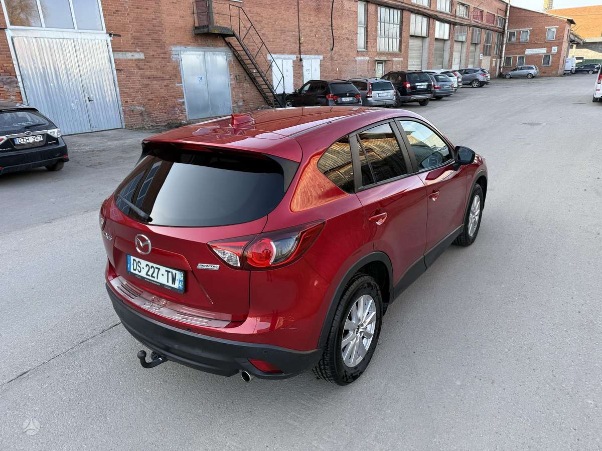 Mazda CX-5, 2.2 l., off-road / crossover