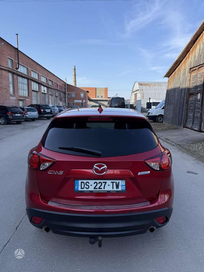 Mazda CX-5, 2.2 l., off-road / crossover