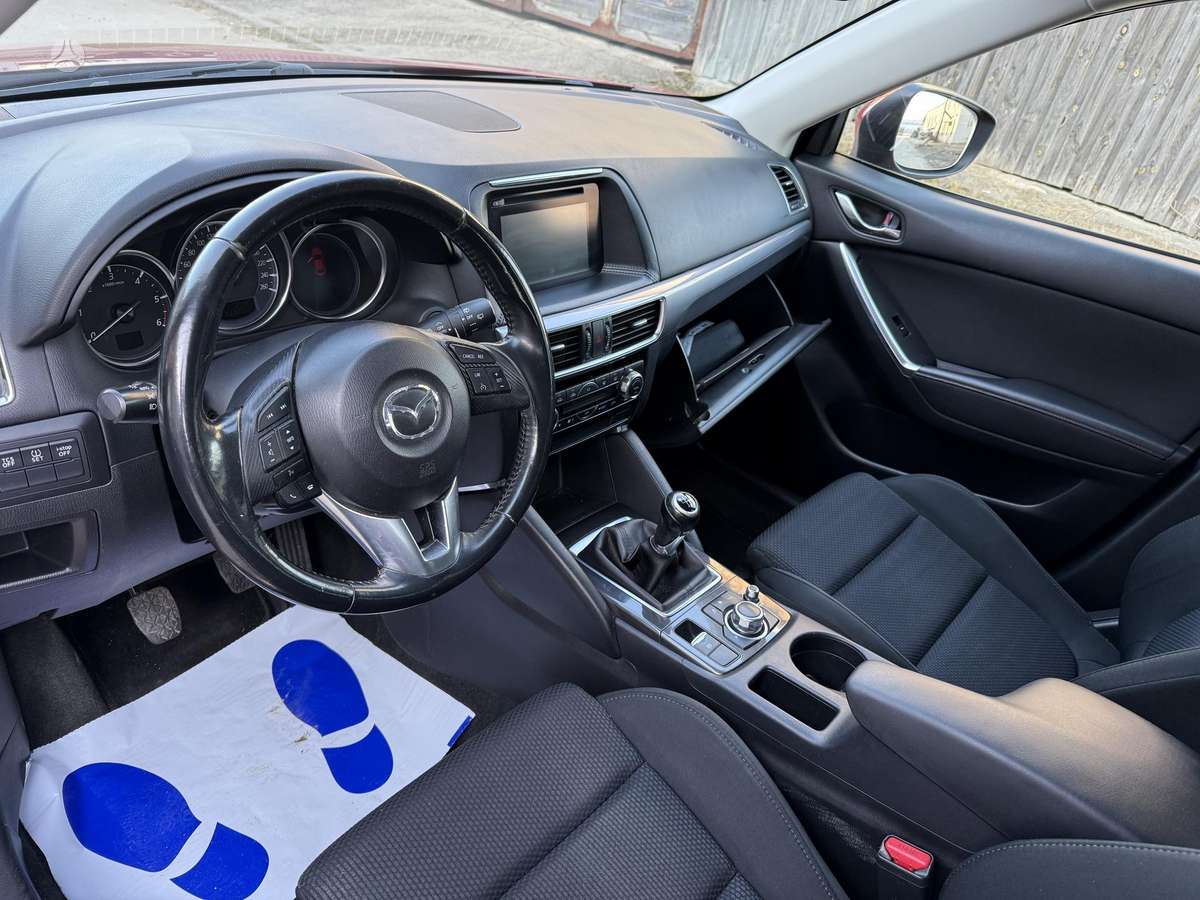 Mazda CX-5, 2.2 l., off-road / crossover