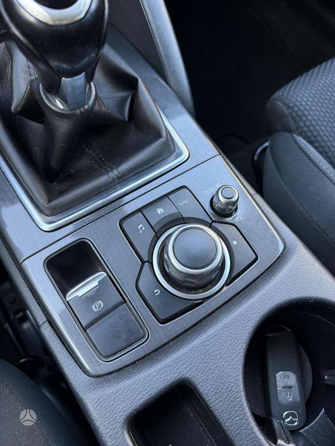Mazda CX-5, 2.2 l., off-road / crossover