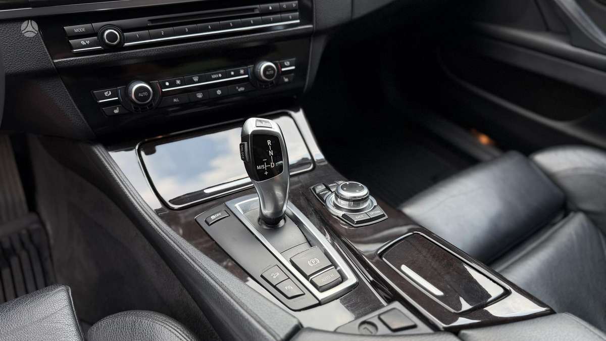 BMW 530, 3.0 l., Седан