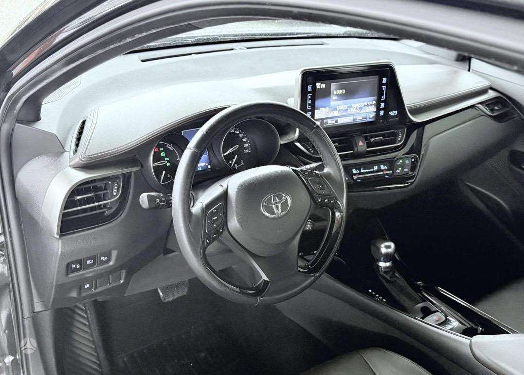 Toyota C-HR - 3