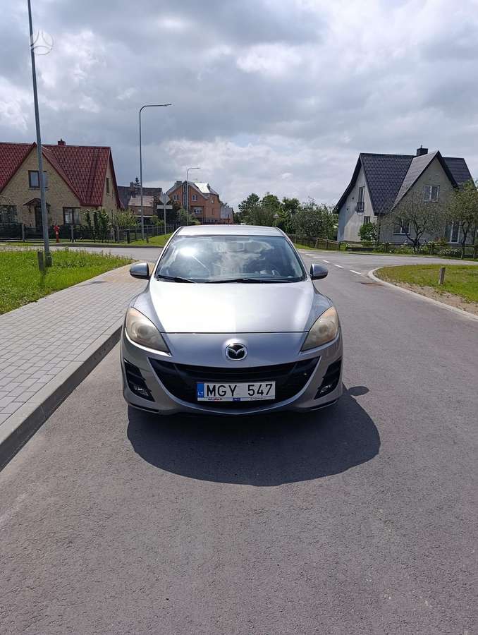 Mazda 3, 1.6 l., Седан