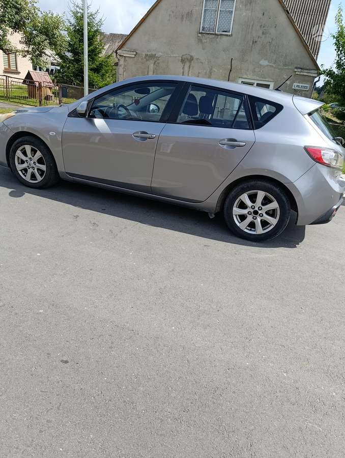 Mazda 3, 1.6 l., Седан