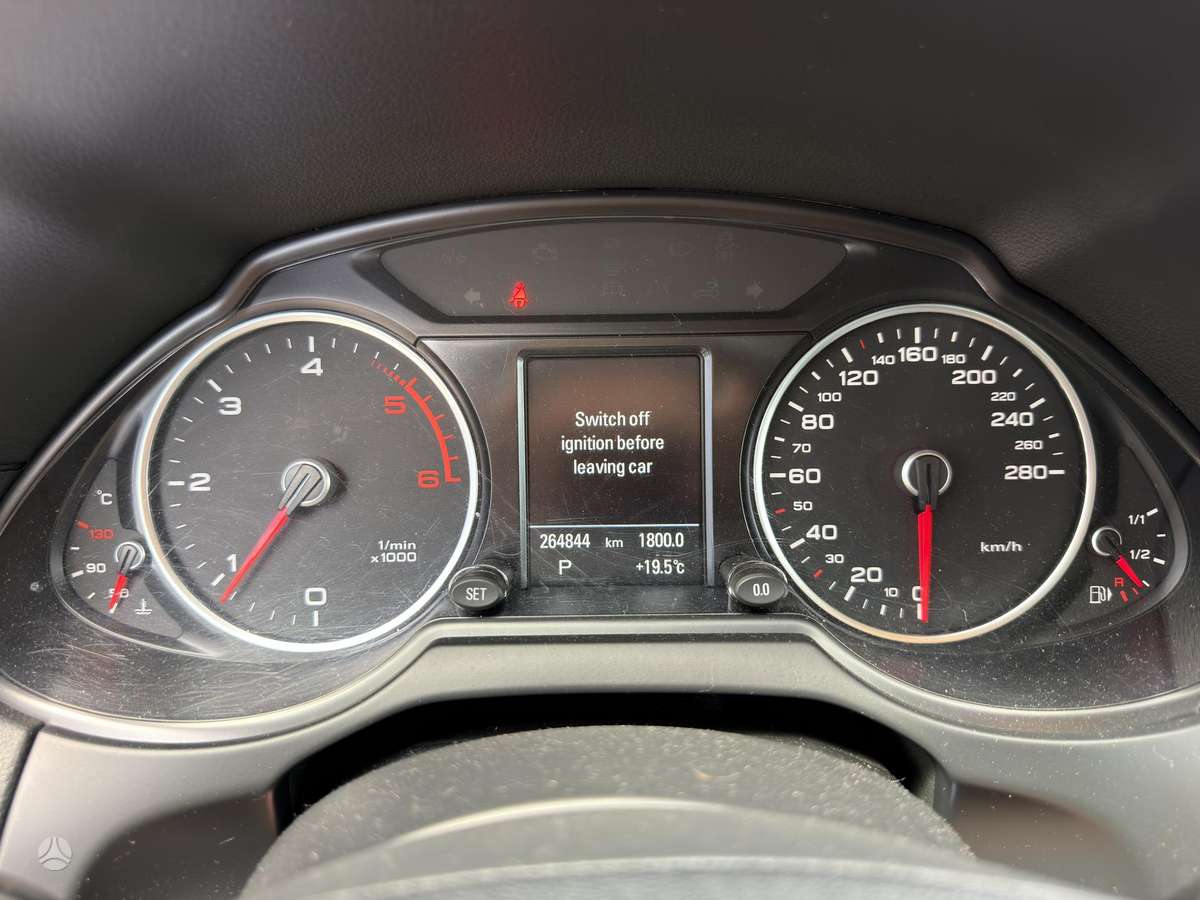 Audi Q5, 2.0 l., off-road / crossover