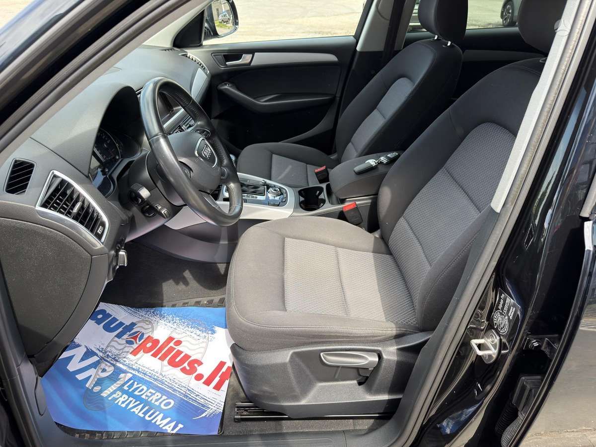 Audi Q5, 2.0 l., off-road / crossover