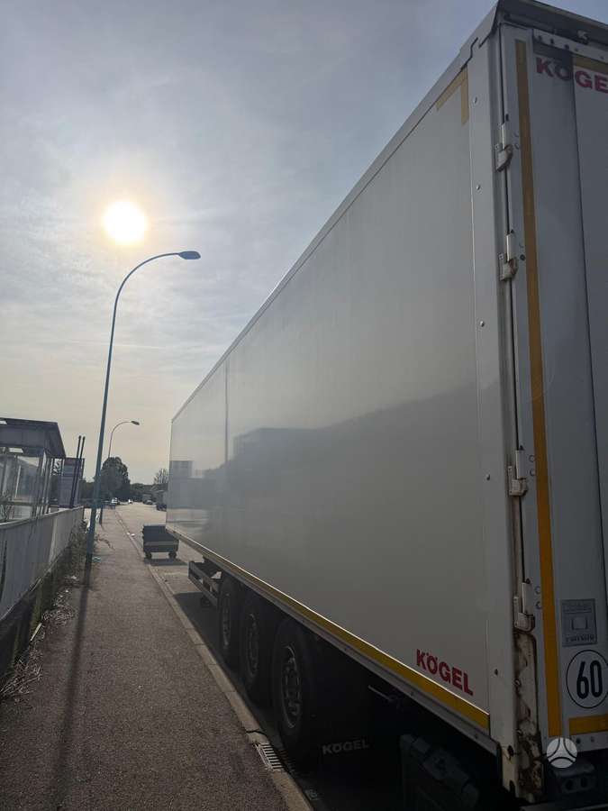 Kögel S24 FRANCE, box / van type