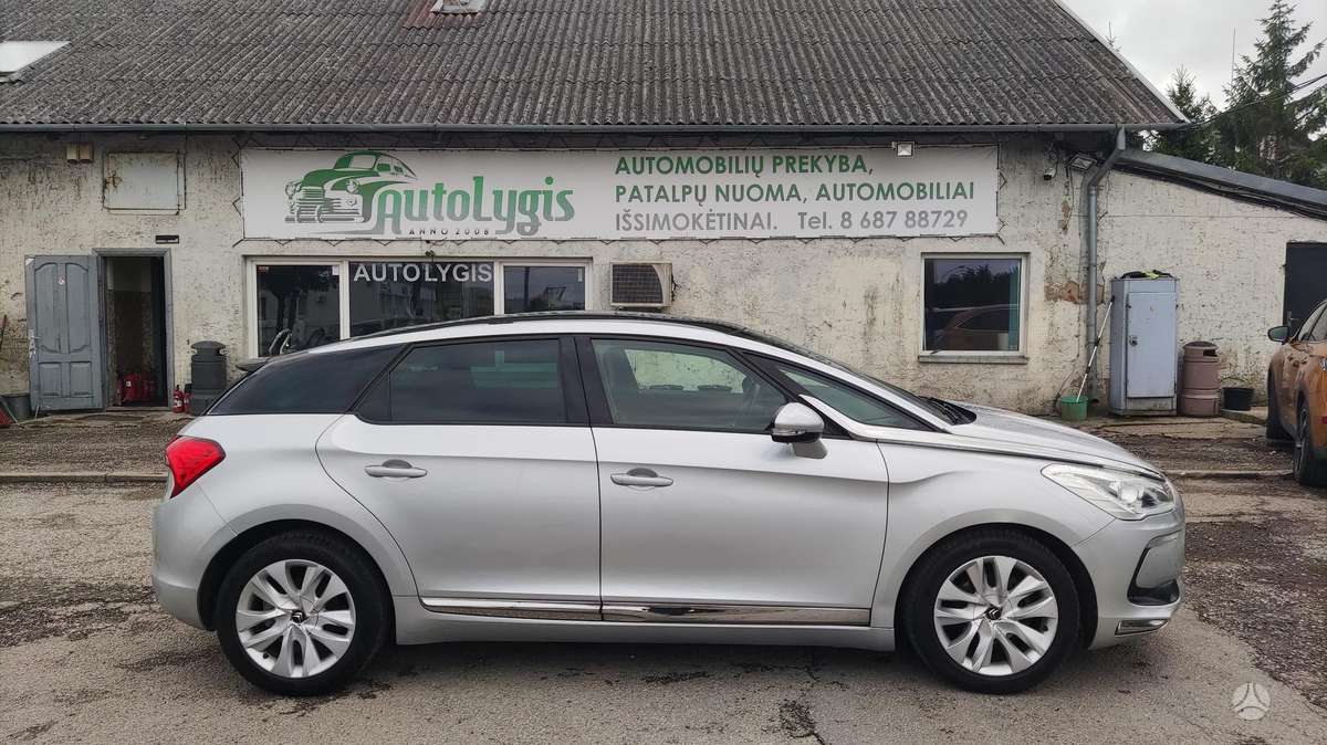 Citroen DS5, 1.6 l., hatchback