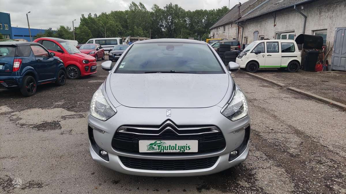 Citroen DS5, 1.6 l., Хэтчбек