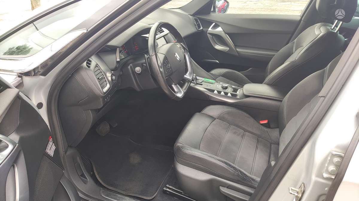Citroen DS5, 1.6 l., Хэтчбек