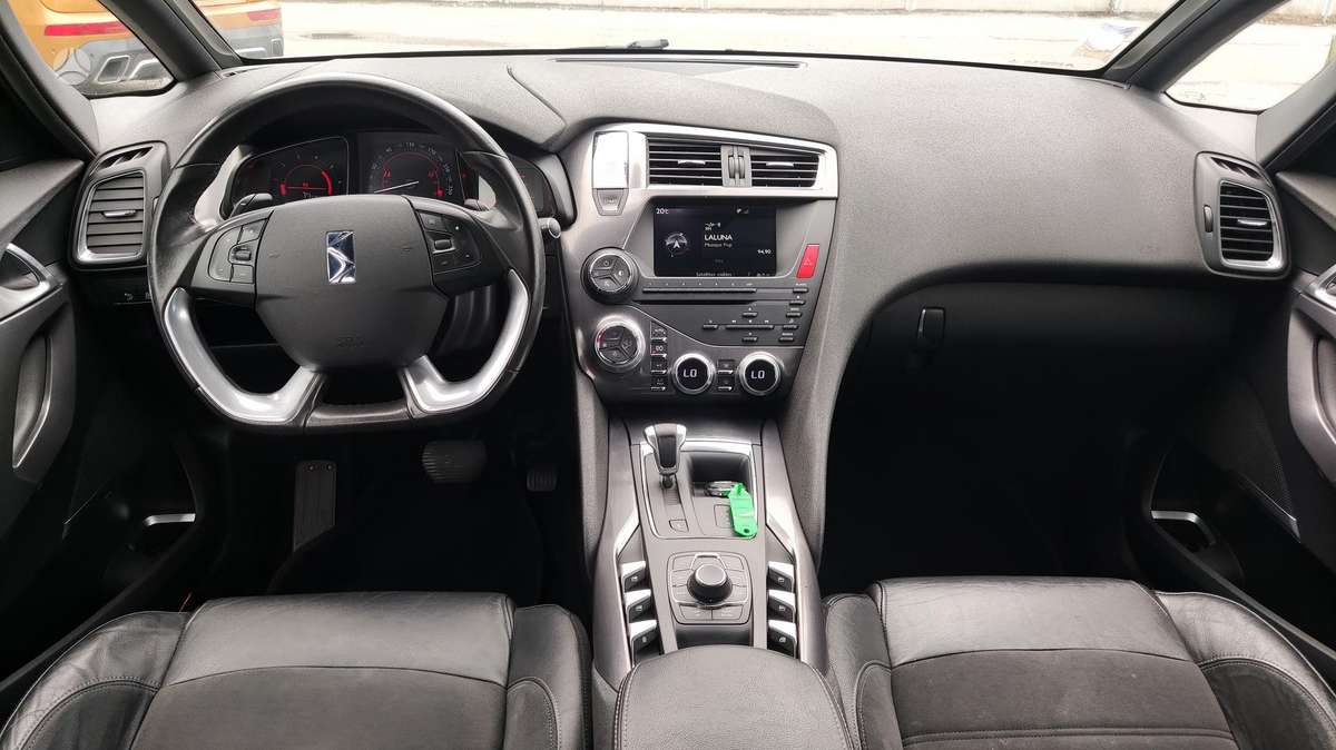 Citroen DS5, 1.6 l., Хэтчбек