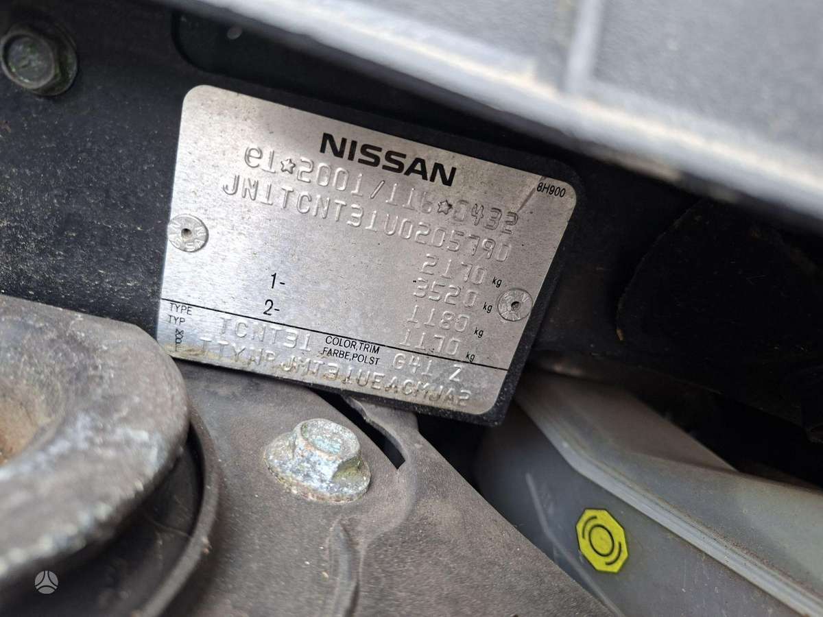 Nissan X-Trail for parts. Engine code m9r gearbox code at color code g41