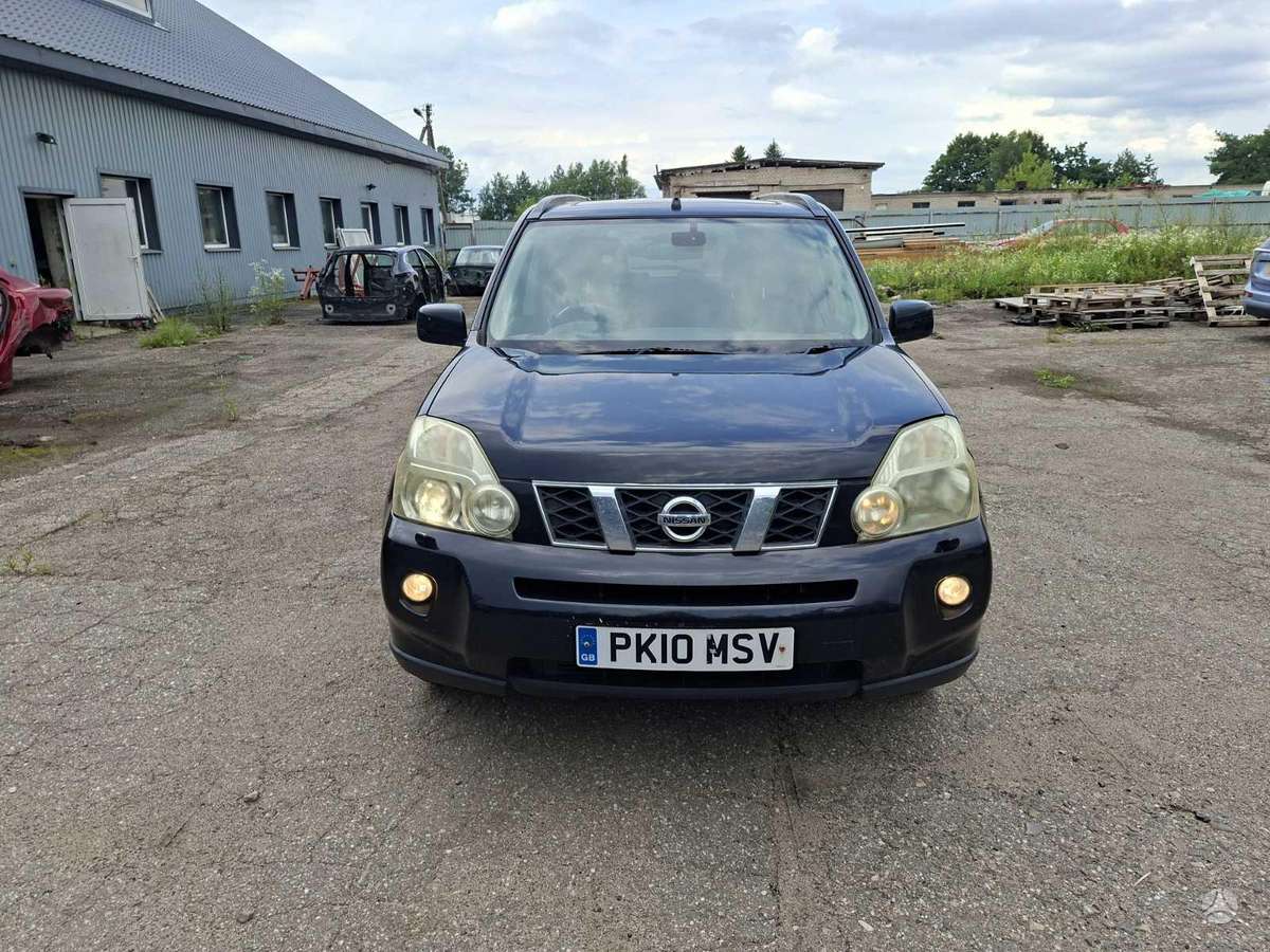 Nissan X-Trail dalimis. Engine code m9r gearbox code at color code g41