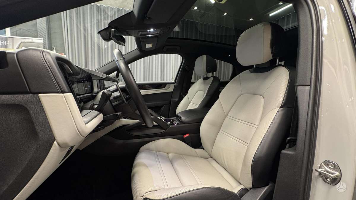 Porsche Cayenne Coupe - 8