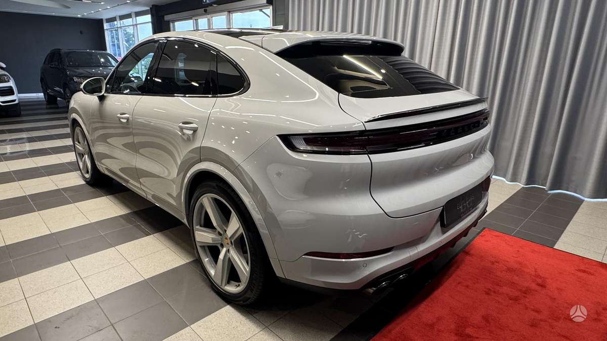 Porsche Cayenne Coupe - 7
