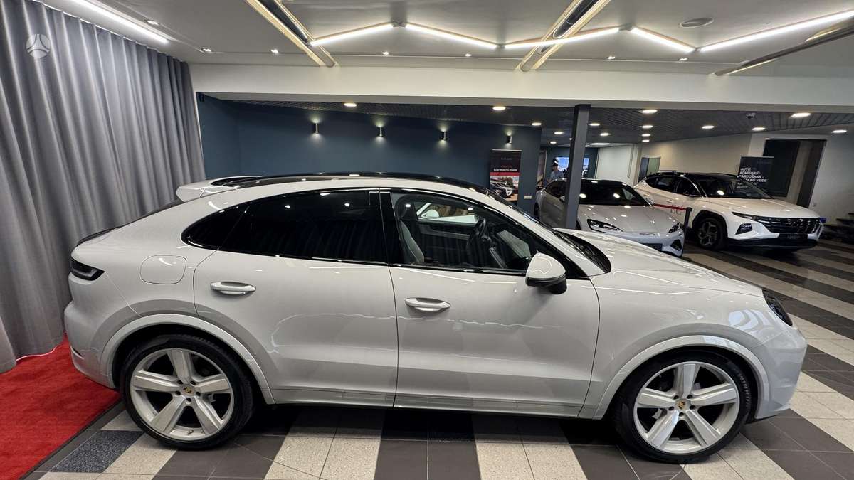 Porsche Cayenne Coupe - 4