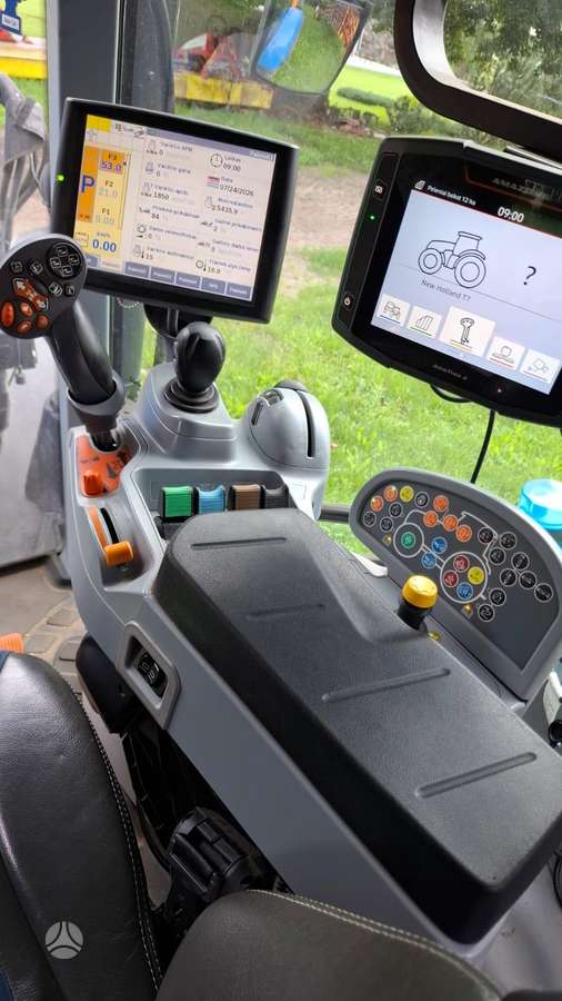 New Holland T7.270AC, tractors
