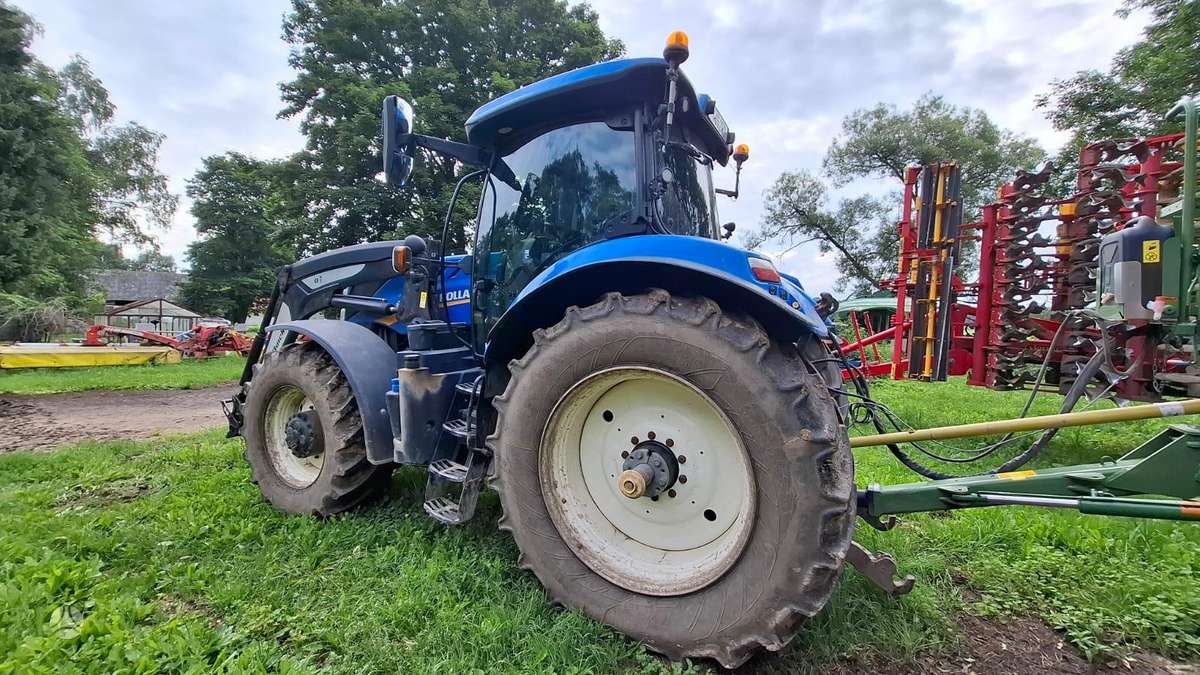 New Holland T7.270AC, тракторы