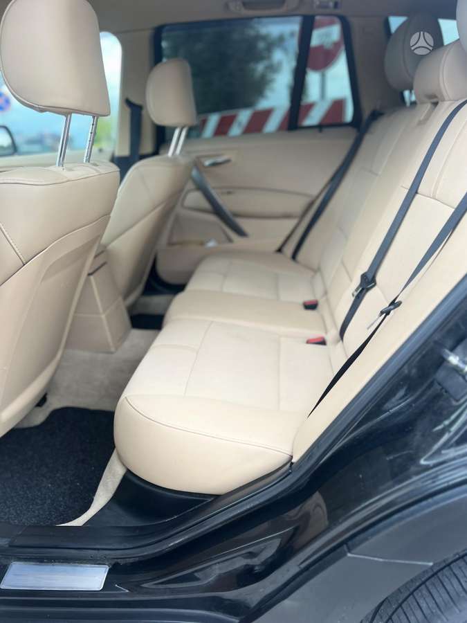 BMW X3, 2.0 l., Минивэн