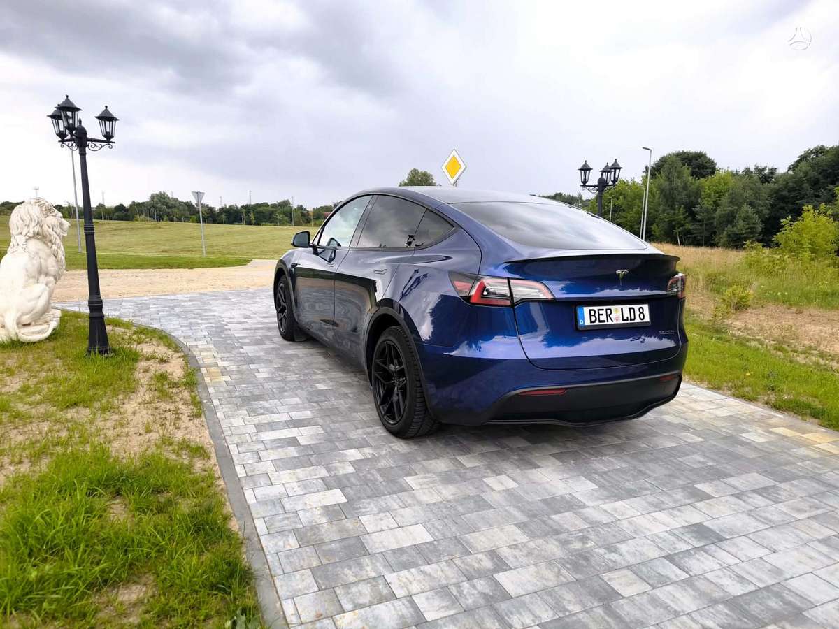 Tesla Model Y, 60 кВт·ч, Хэтчбек