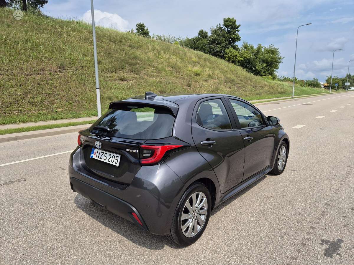 Toyota Yaris - 5
