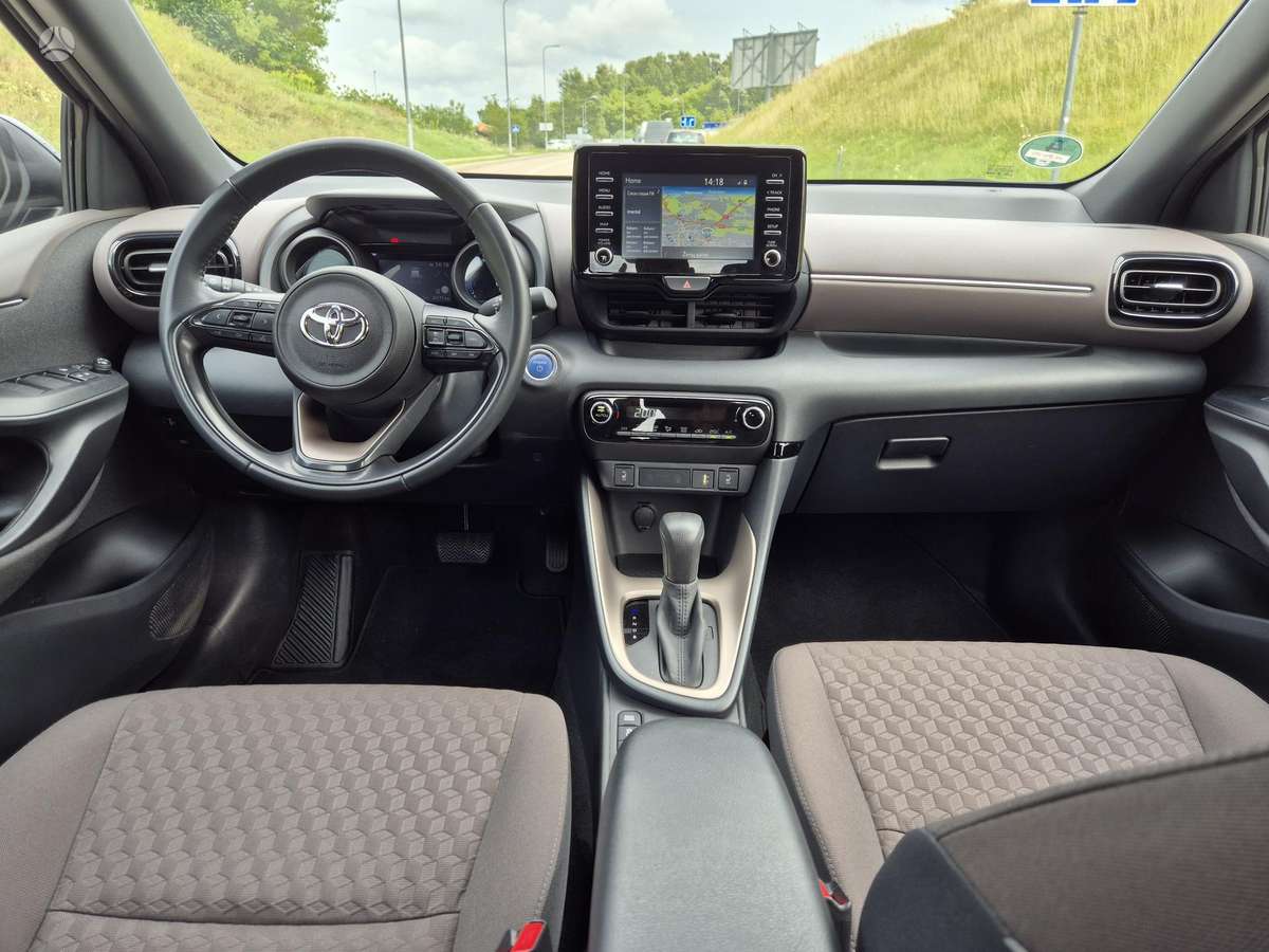 Toyota Yaris - 12