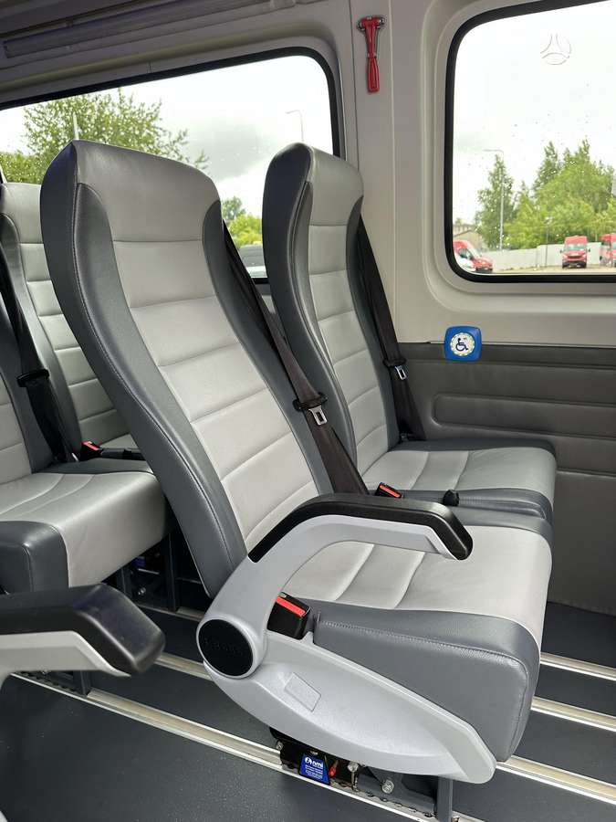 Volkswagen Crafter, passenger minibus