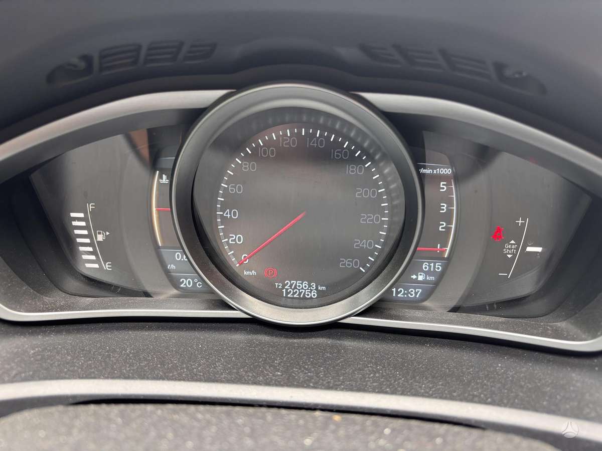 Volvo V40, 1.6 l., Хэтчбек
