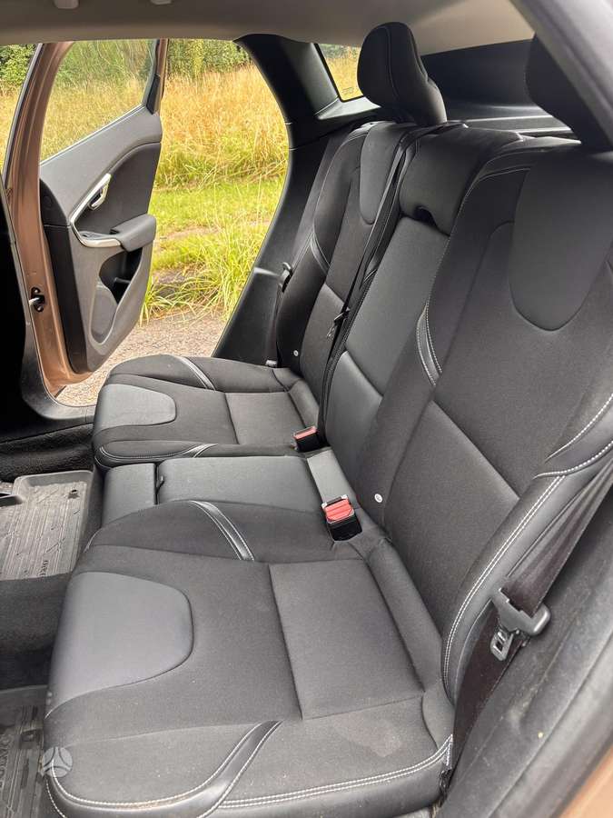 Volvo V40 - 10
