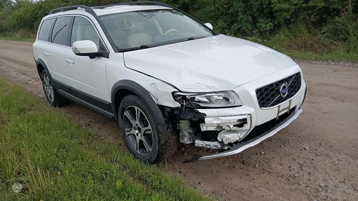 Volvo XC70 - 1